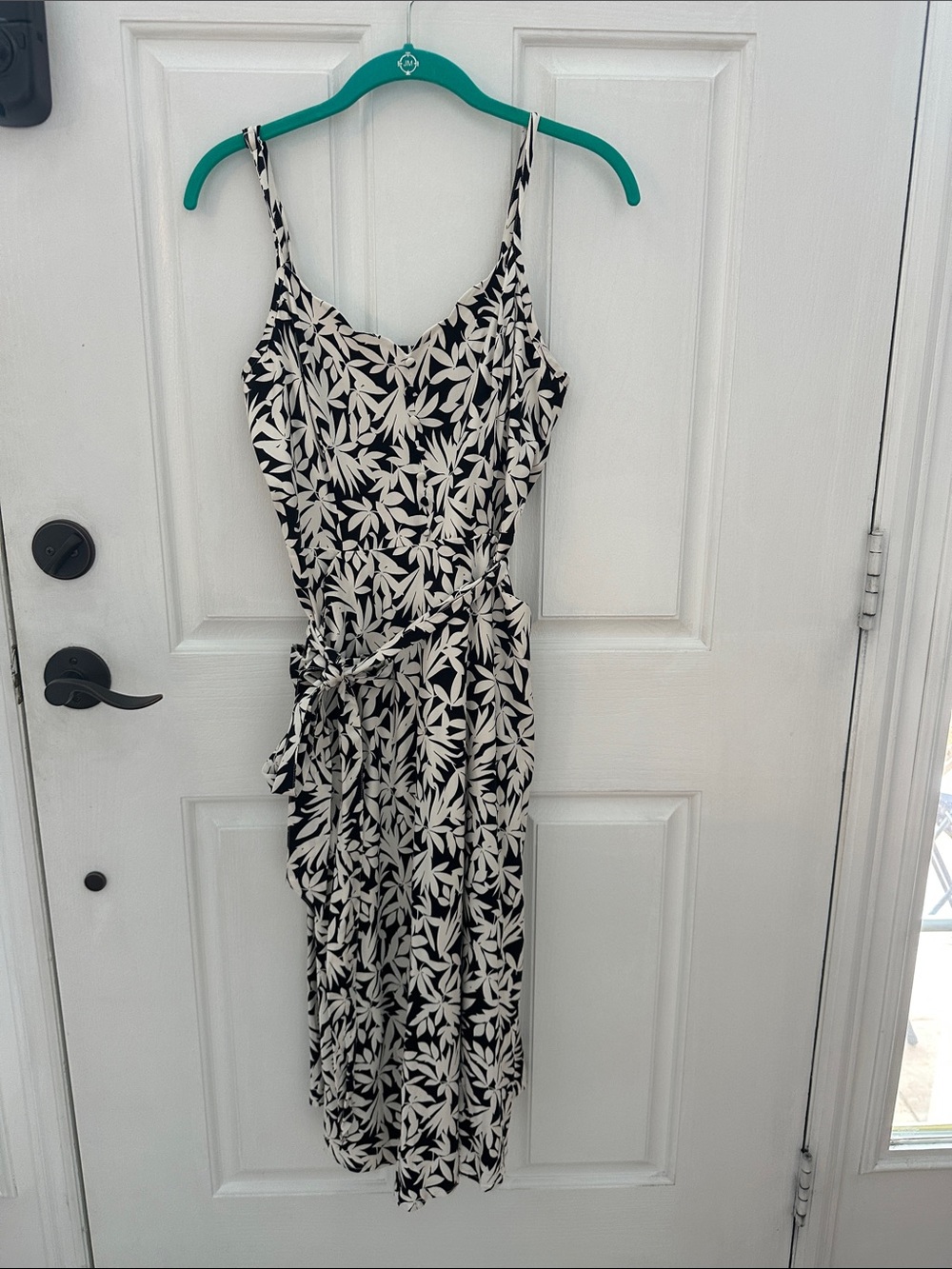 41 Hawthorn Black and White Leaf-Print Midi Dress